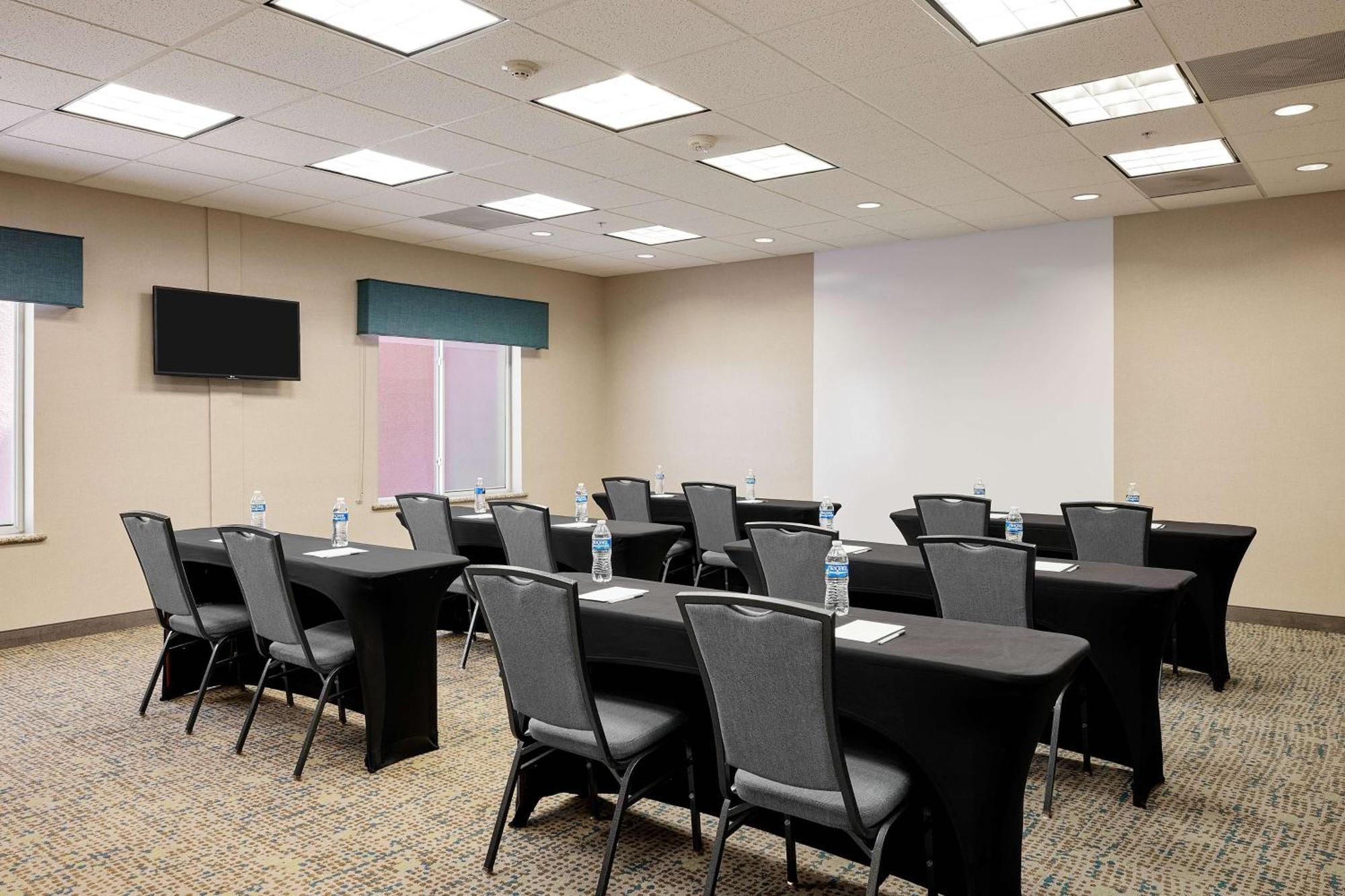 Hampton Inn & Suites Ridgecrest Eksteriør billede